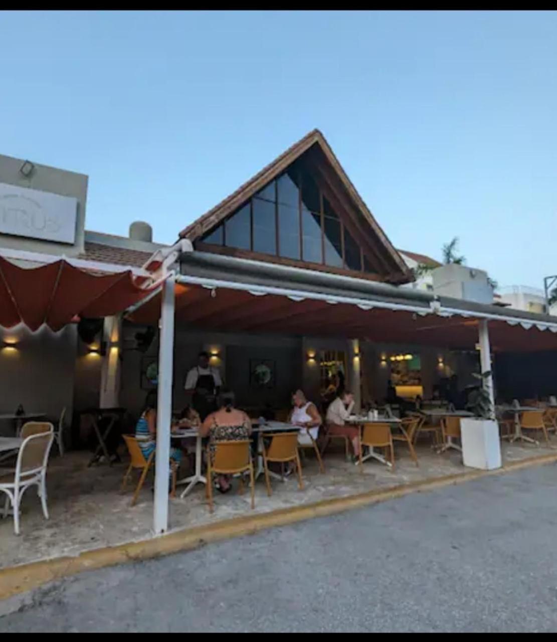 Madonna Pool Beach Los Corales 蓬塔卡纳 外观 照片