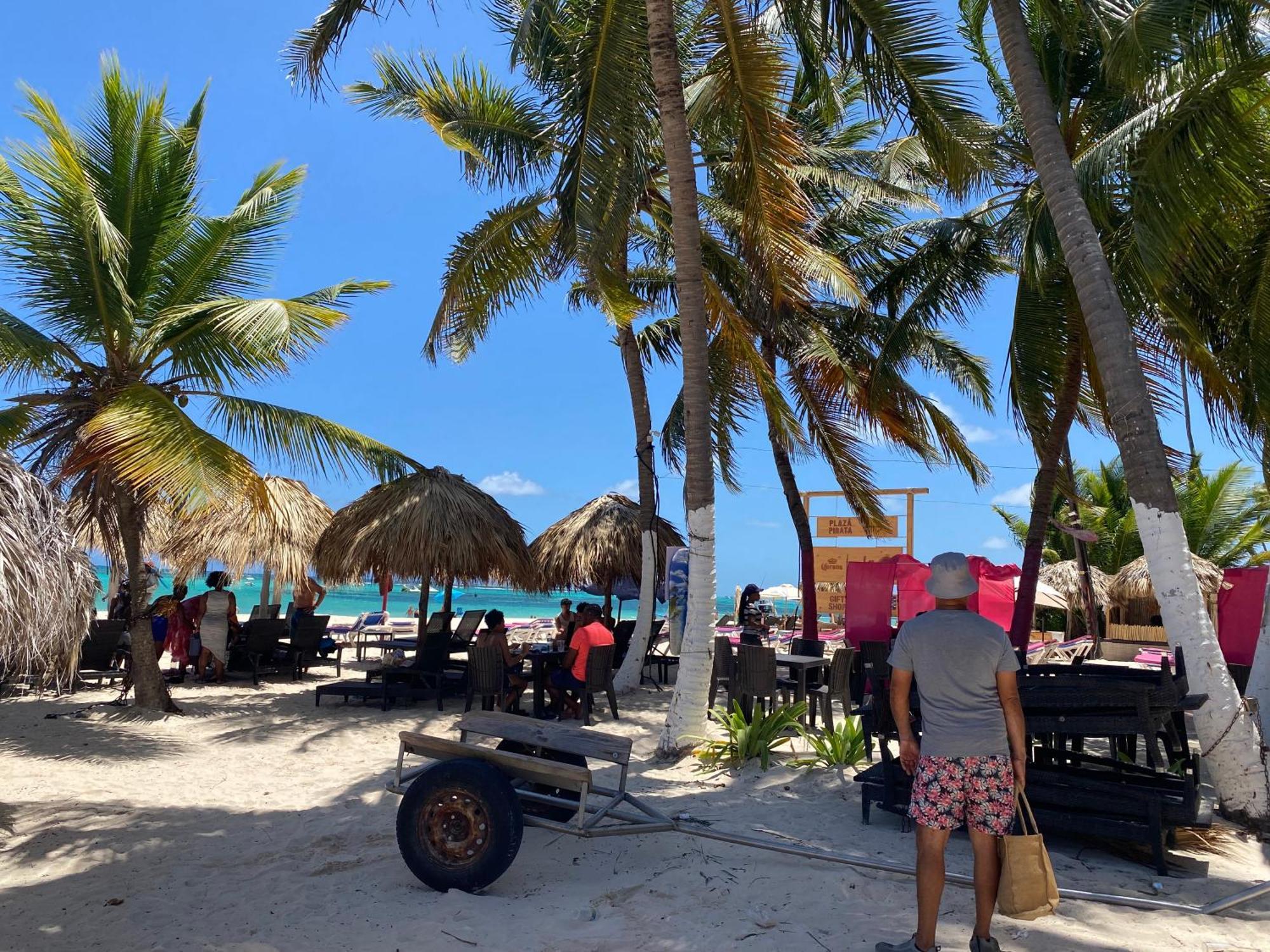 Madonna Pool Beach Los Corales 蓬塔卡纳 外观 照片